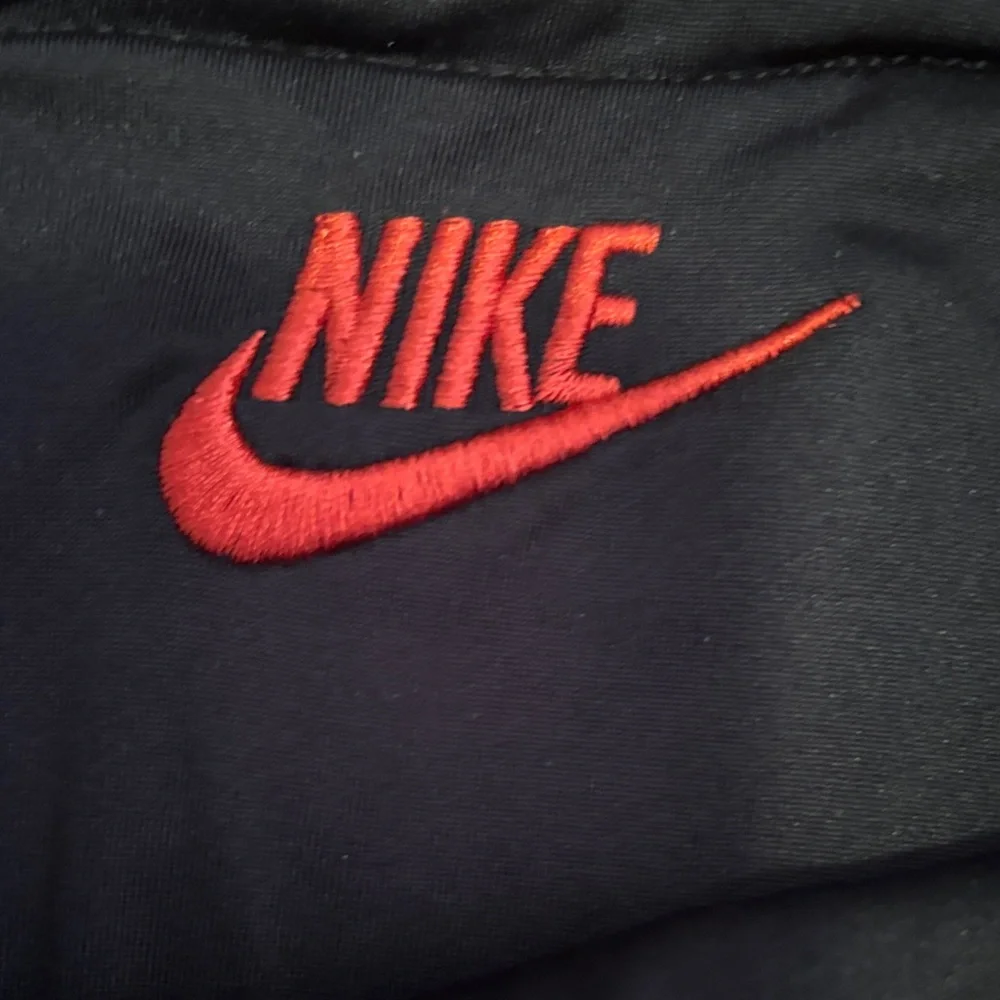 Nike Monochrome Neck Warmer Adjustable